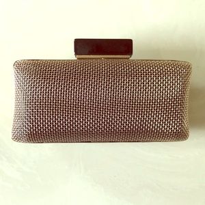 Small formal clutch